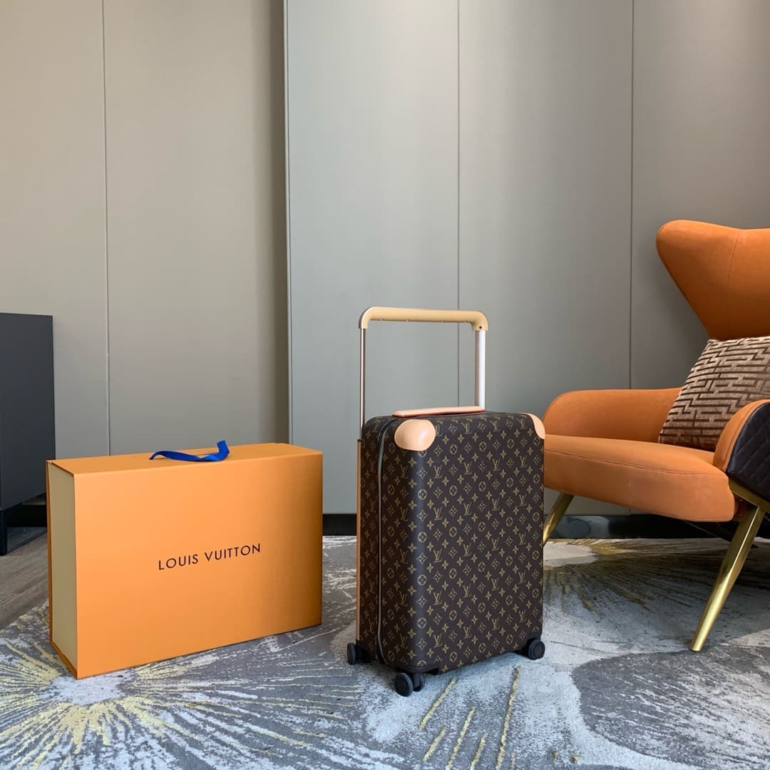 Louis Vuitton M23203 Horizon 55