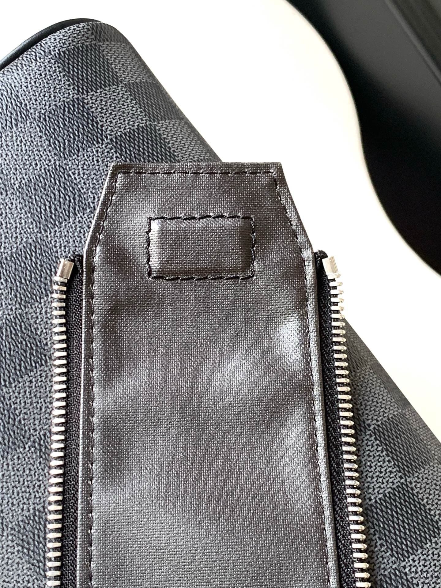 Louis Vuitton N40127 DOPP toiletry bag