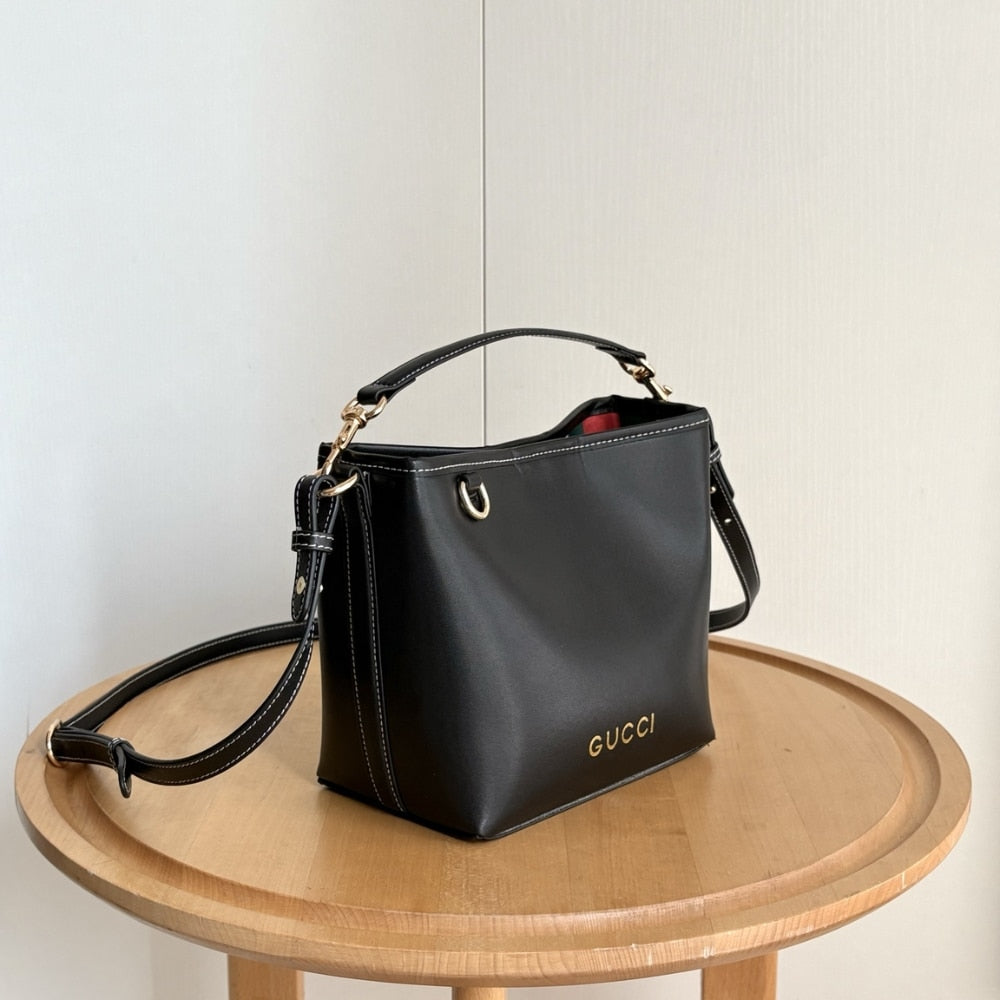 GUCCI GG EMBLEM SMALL BUCKET BAG BLACK LEATHER 20CM 815118 AAEC2 1000