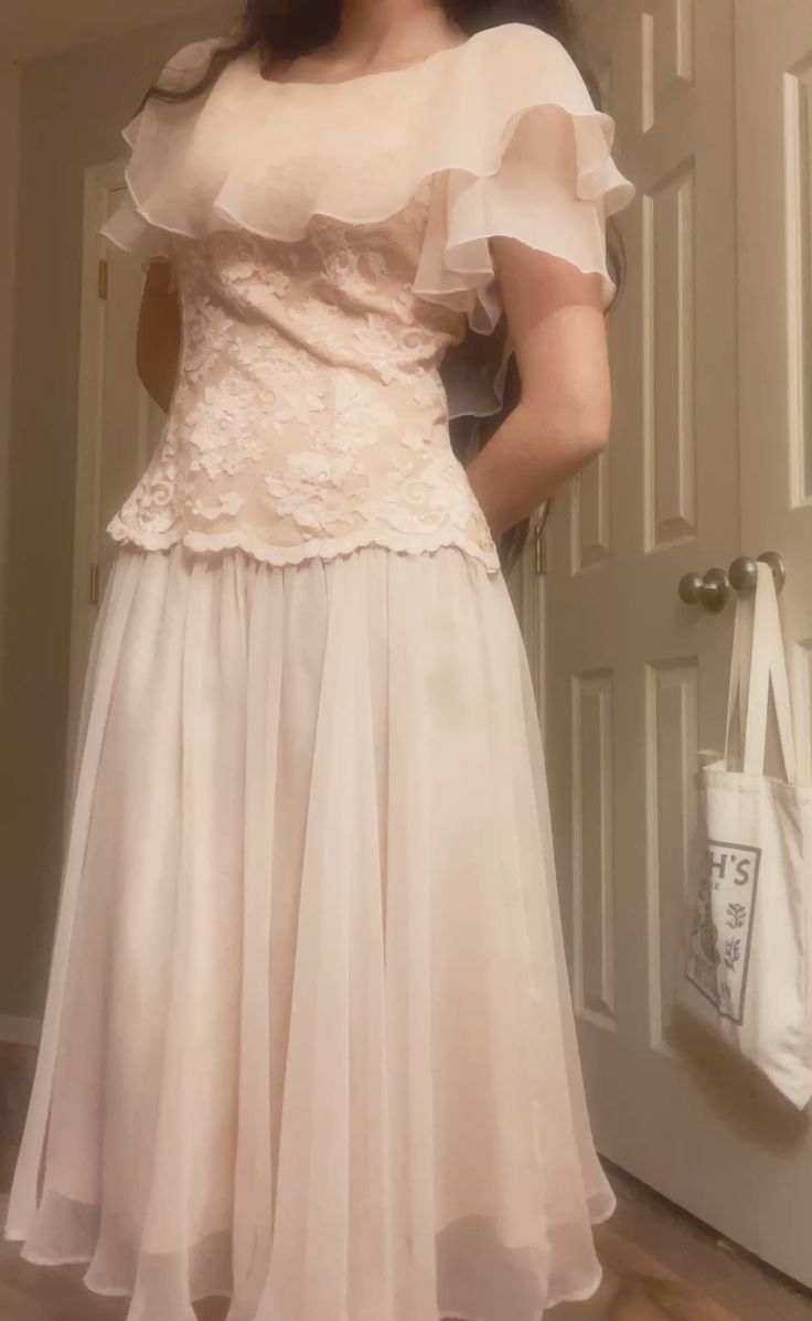 Gentle A Line Round Neck Light Pink Lace Chiffon Short Homecoming Dress SH3258