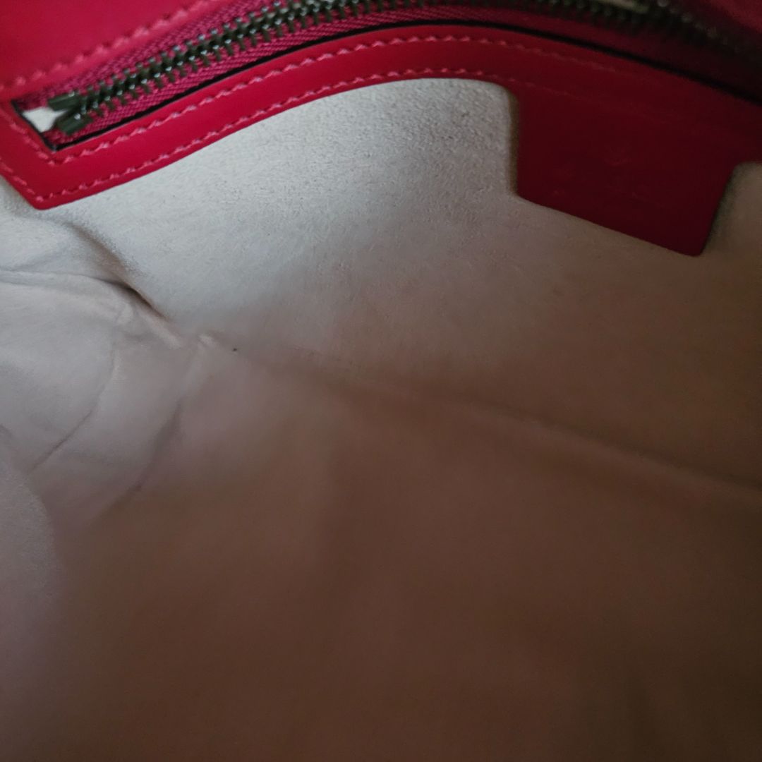 Gucci GG Marmont leather red shoulder bag