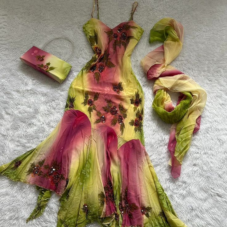 Pink Green Gradient Fashion Elegant Exquisite Beaded Spaghetti Strap Chiffon Long Ruffled Ball Gown Evening Dress Party Dress Prom Dress gh3620