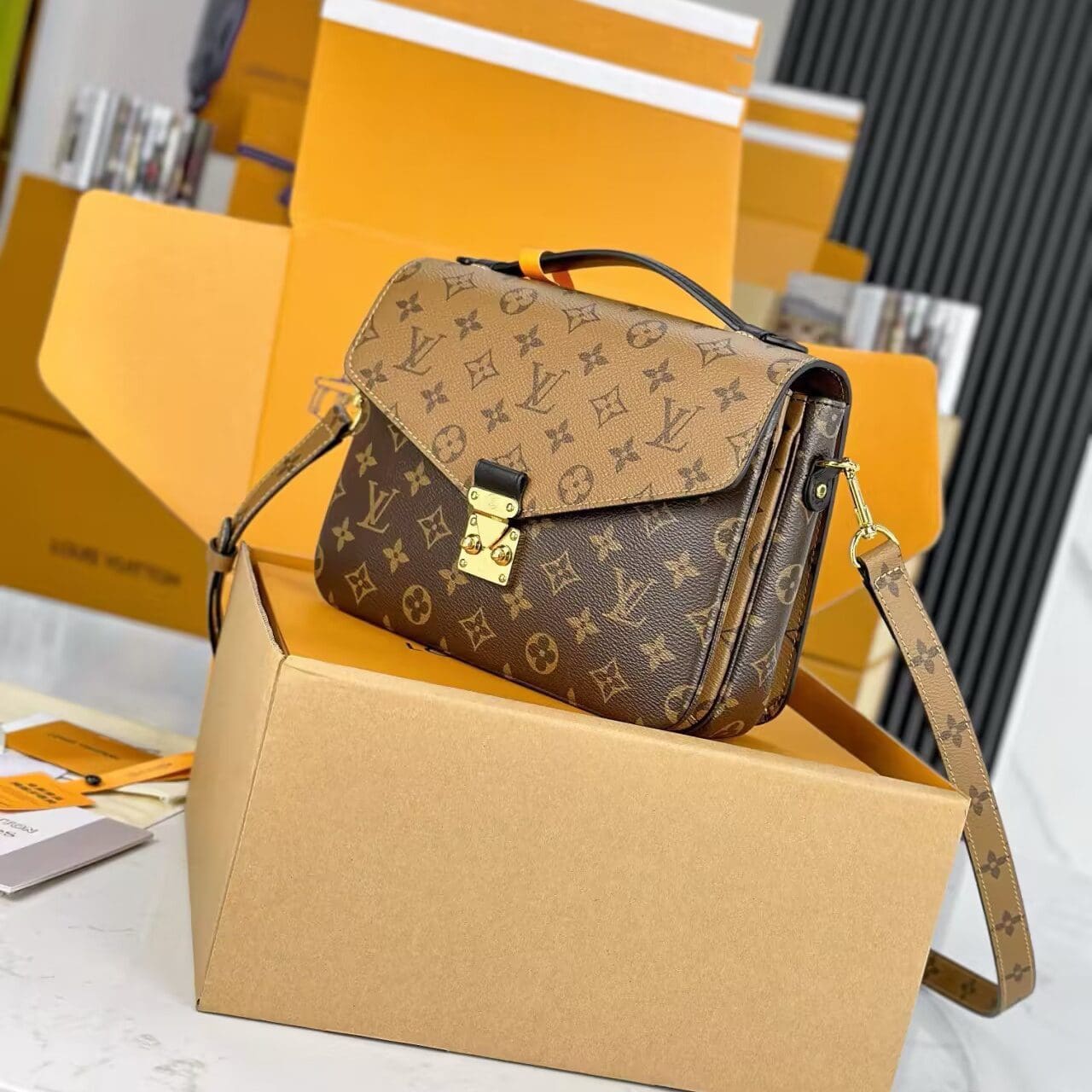 Louis Vuitton M44876 Pochette Métis