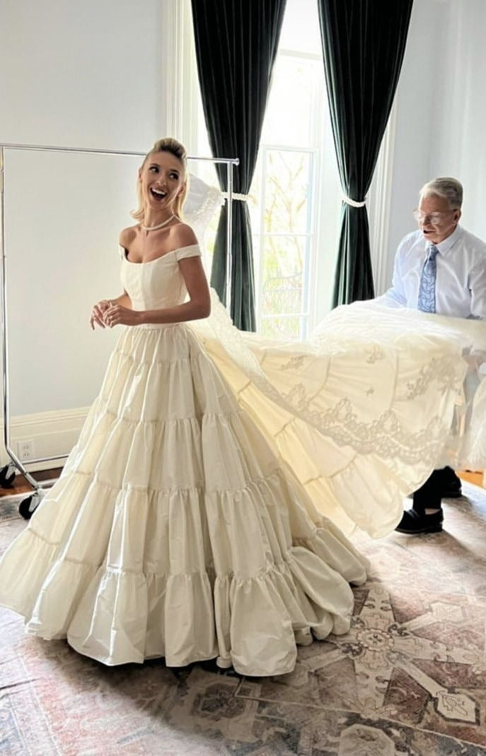 A line Sexy Wedding Dresses Off The shoulder Bride Dress For Women cg25096