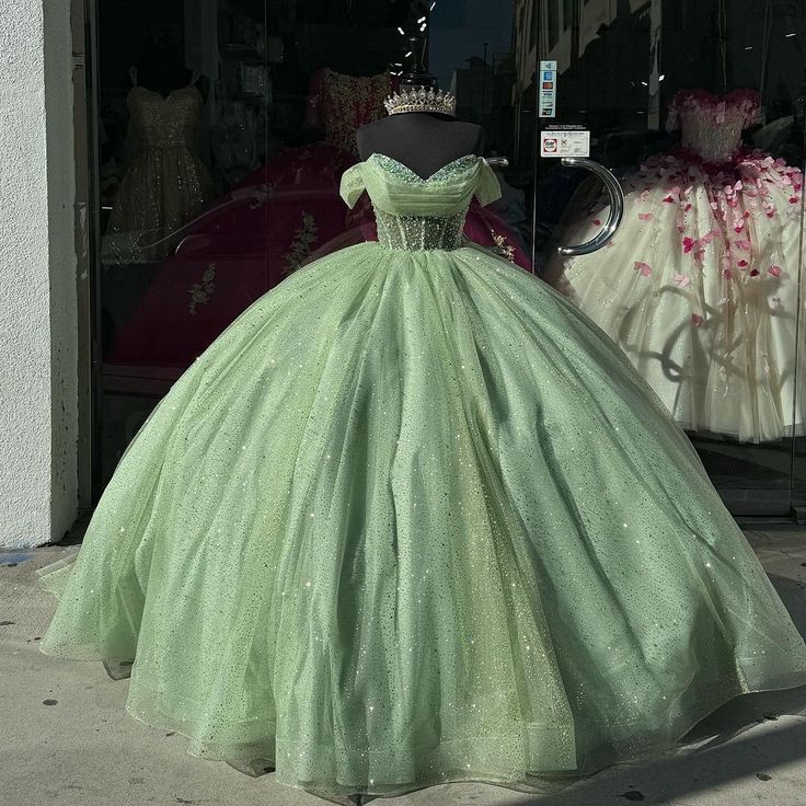 Sage Green Luxury Quinceanera Dresses Off The Shoulder Green Ball Gown Prom Dress fg5771