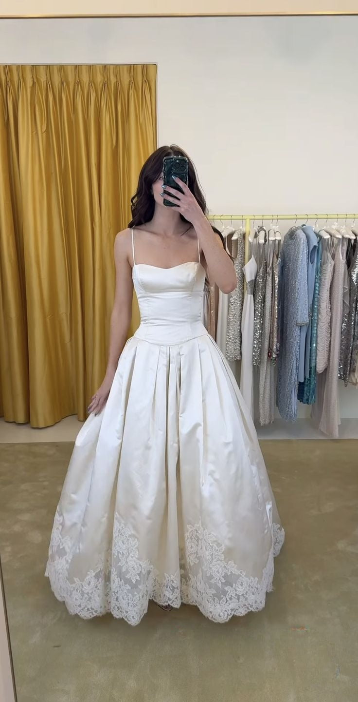 A Line White Wedding Dresses Long Bridal Gowns Lace Wedding Dress cg26030