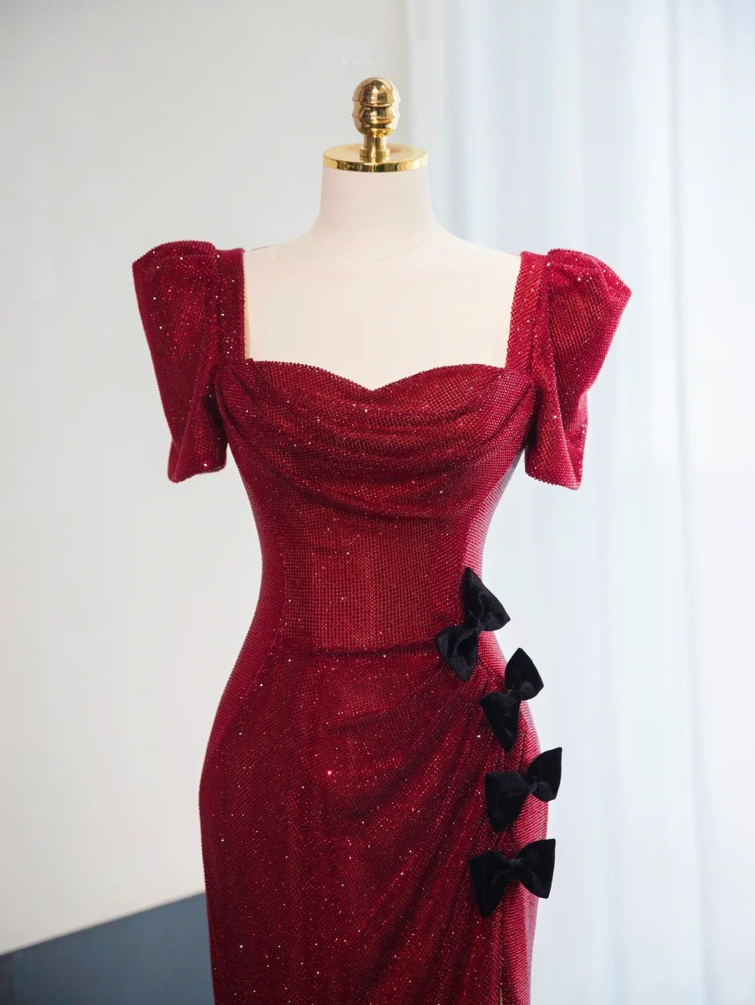 Red gorgeous shiny long floor-length sequined ball gown evening gown graduation gown gh4551