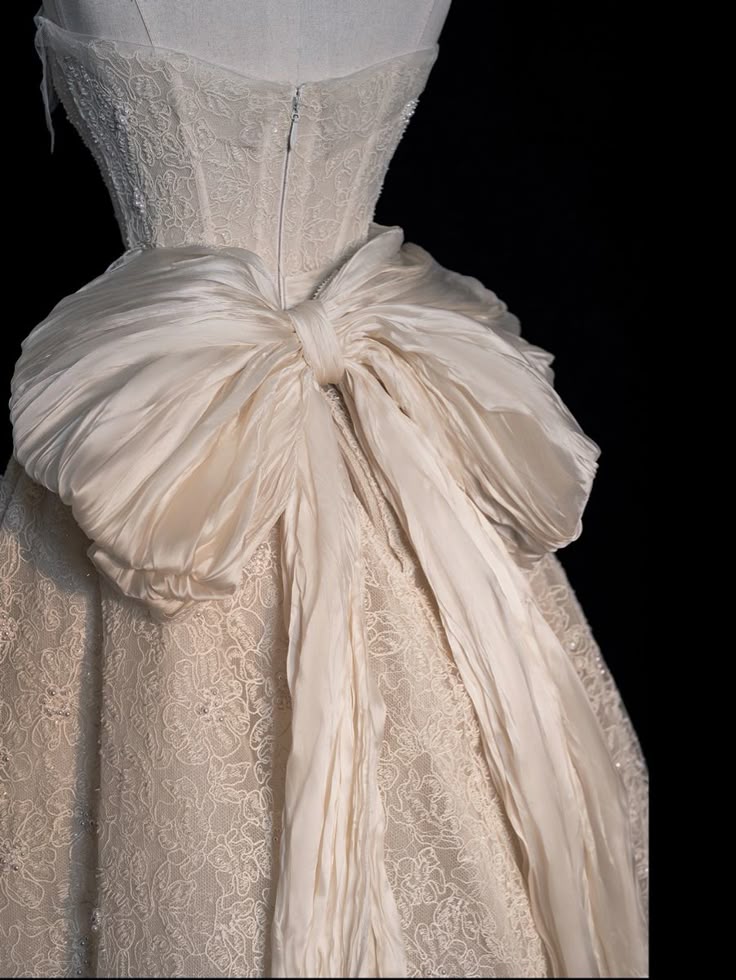 A Line Wedding Dress Lace Strapless Wedding Party Dress Customized Long Formal Women Bride Dress cg25847