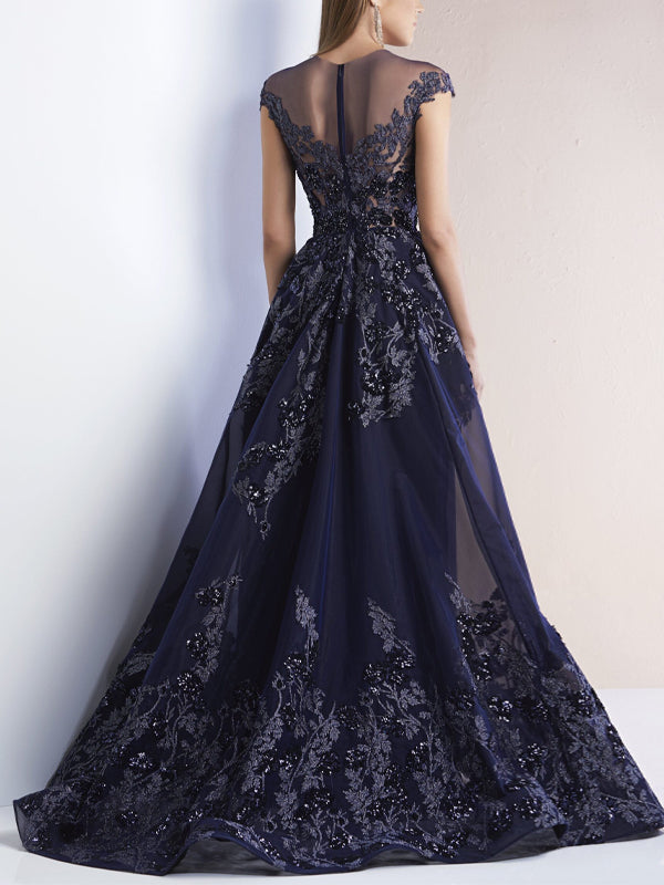 Round Neck Lace Solid Color Maxi Dress