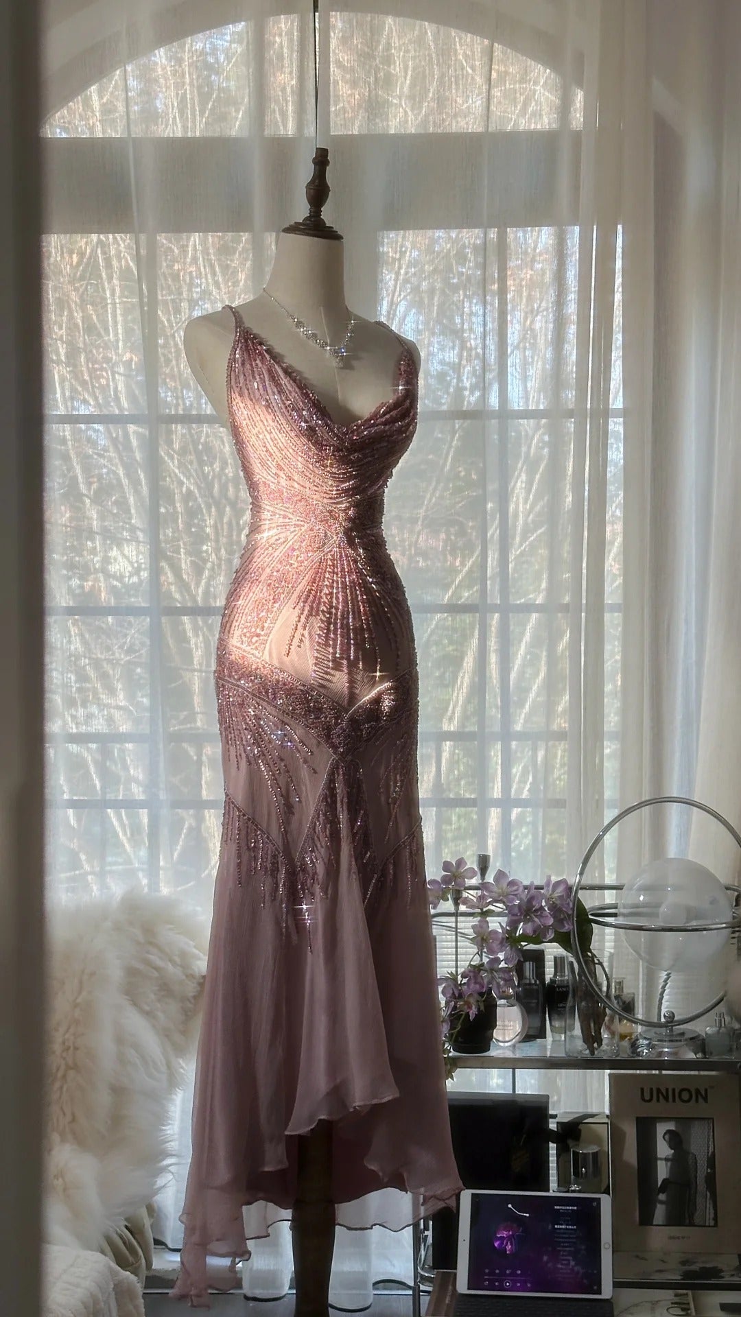 Pink Purple Romantic Fashion Elegant Exquisite Beaded Spaghetti Strap Long Tulle Chiffon Ruffle Ball Gown Evening Gown Party Dress gh4059