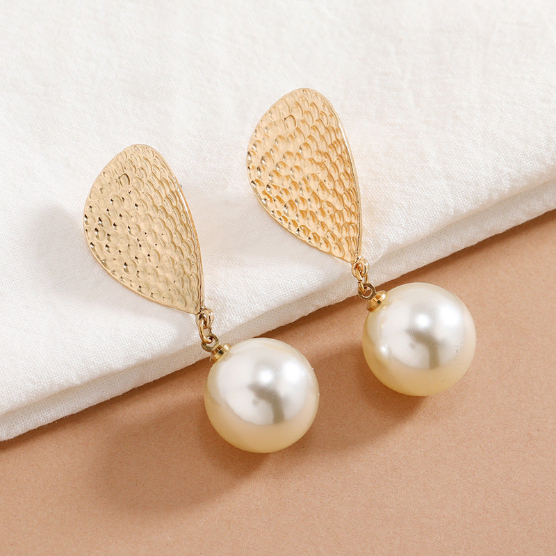 lychee pattern alloy drop pearl dangle earrings