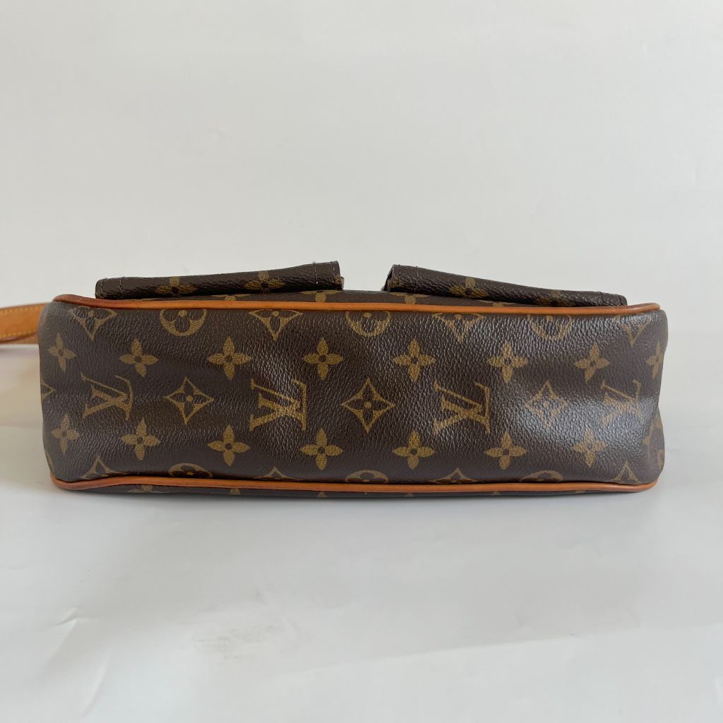 Louis Vuitton monogram canvas Hudson shoulder bag,