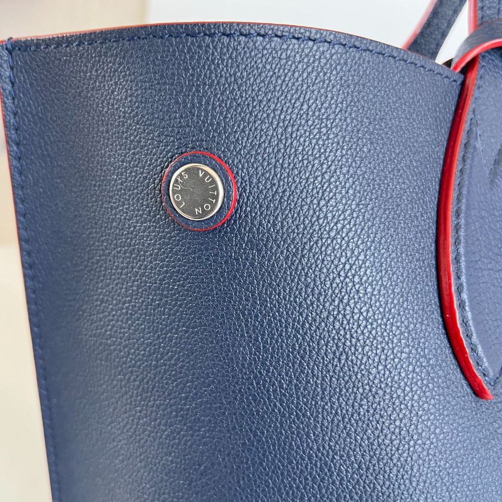 Louis Vuitton navy leather Lockme Go Tote bag