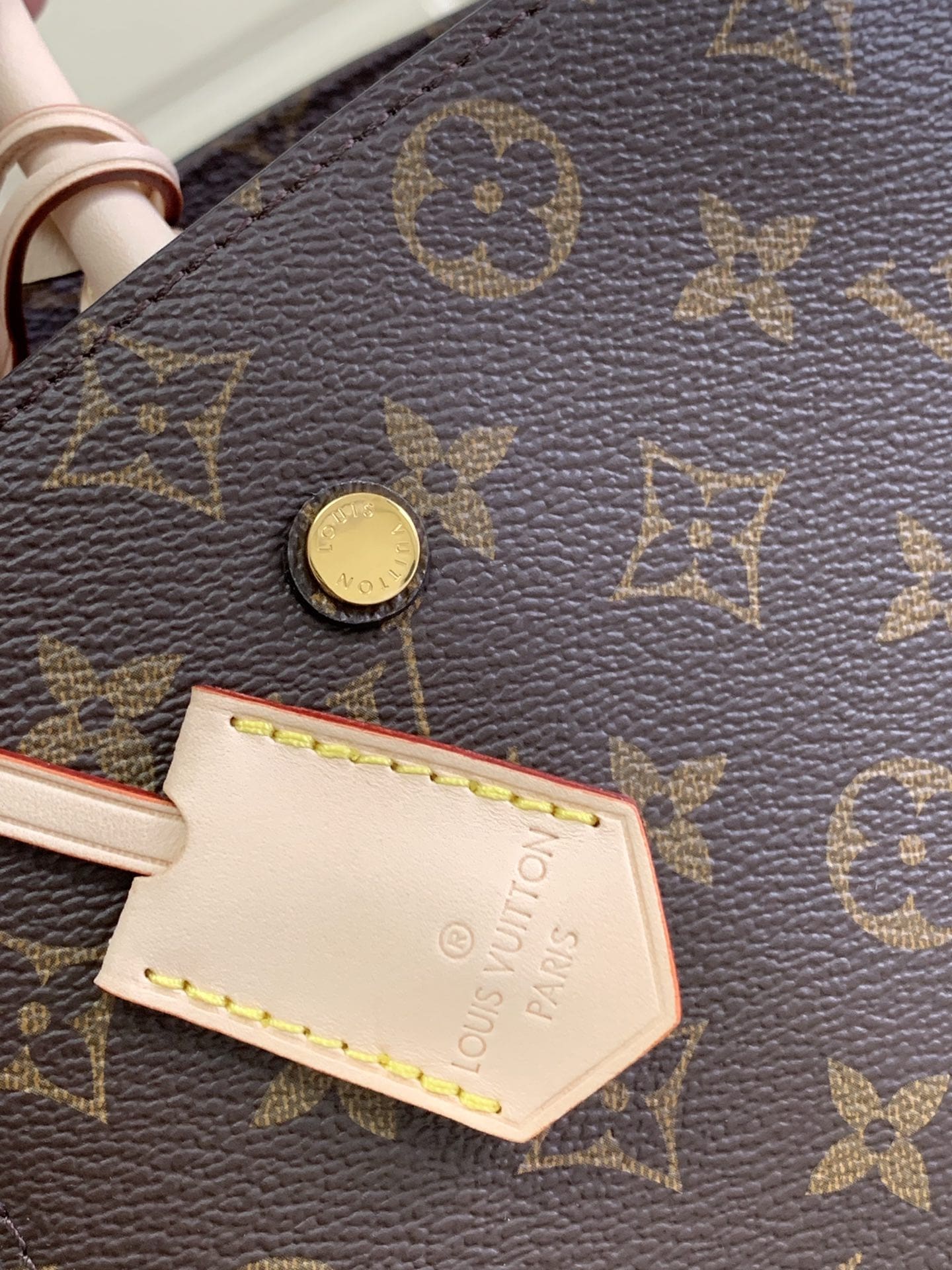 Louis Vuitton Monogram Canvas Montaigne MM M41056
