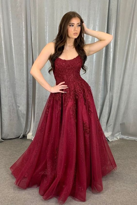 A Line Tulle Burgundy Scoop Prom Dresses With Appliques fg4653