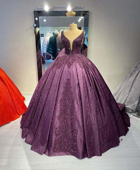 Elegant Ball Gown Quinceanera Prom dresses Applique Lace Sweet 16 Formal Dress fg4070