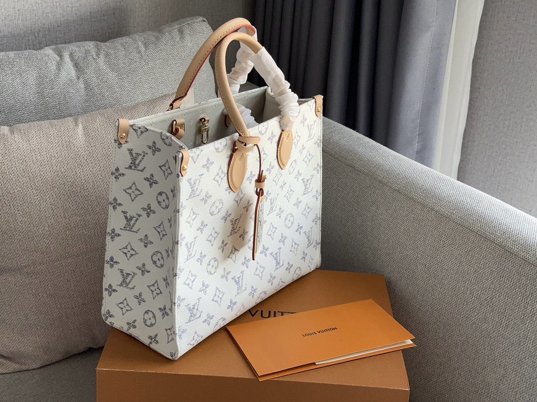 Louis Vuitton M24708 OnTheGo MM