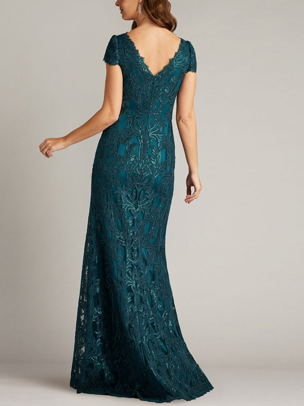 Round Neck Lace Solid Color Maxi Dress