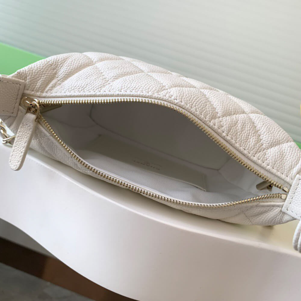 CHANEL Classic Chain Hobo