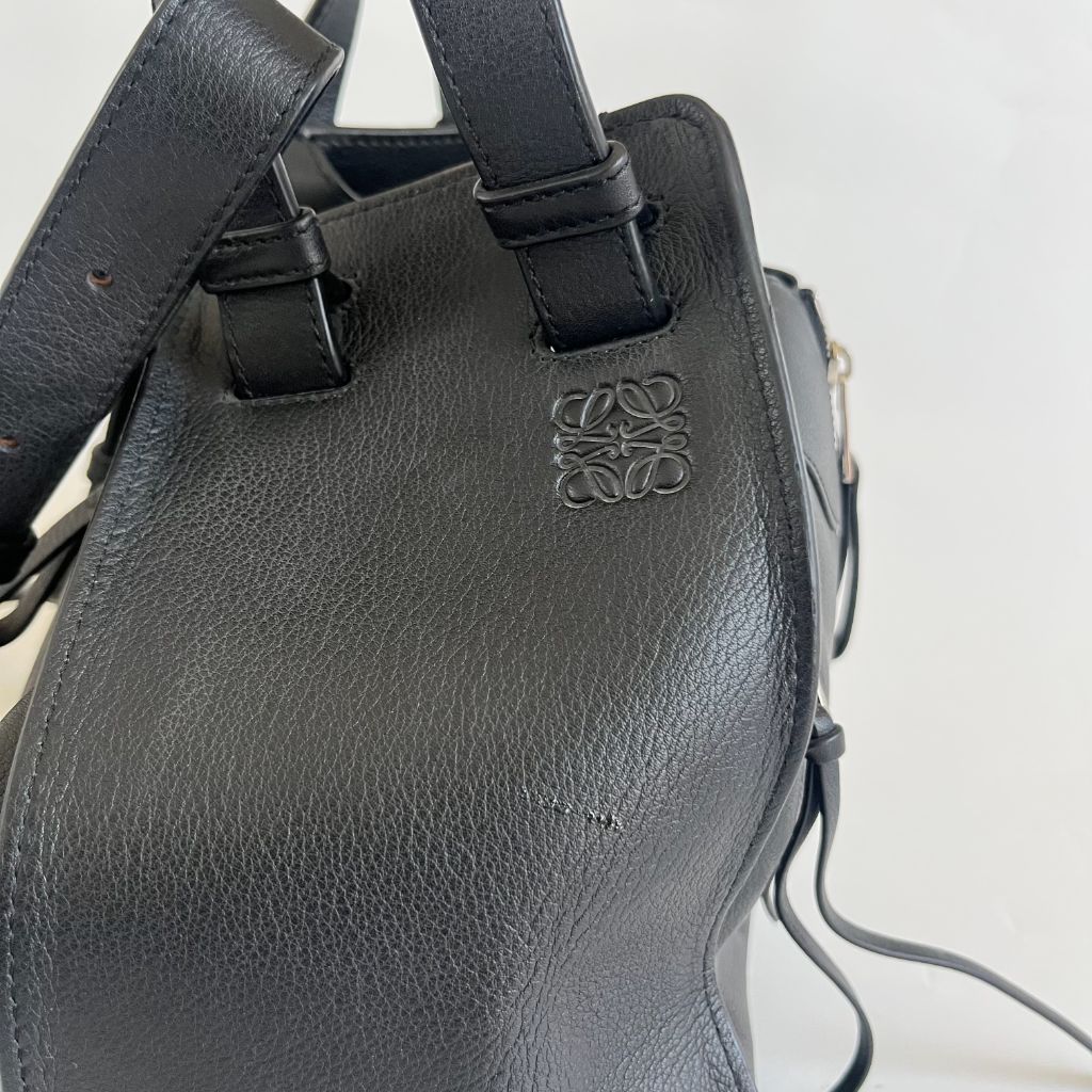 Loewe Hammock small textured-leather shoulder bag