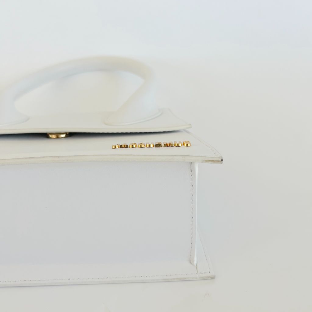 Jacquemus Le Grand Chiquito white leather bag