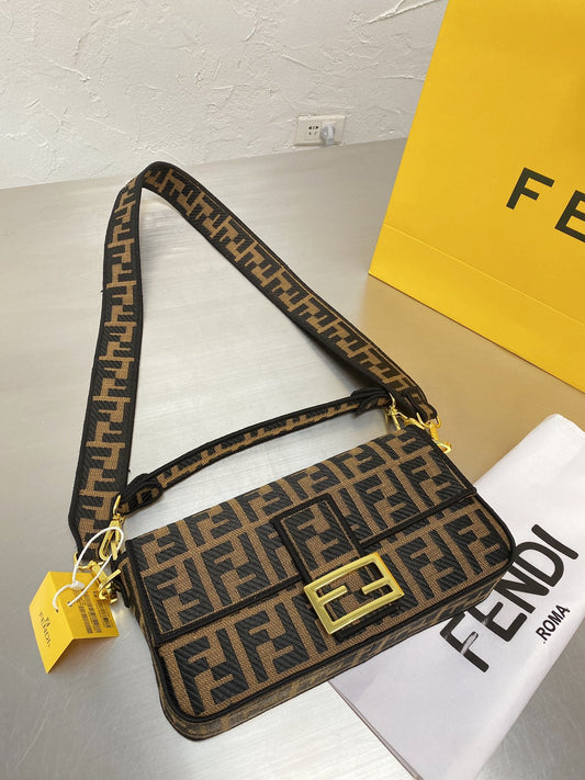 Fendi Baguette Bag Aus Canvas In Braun