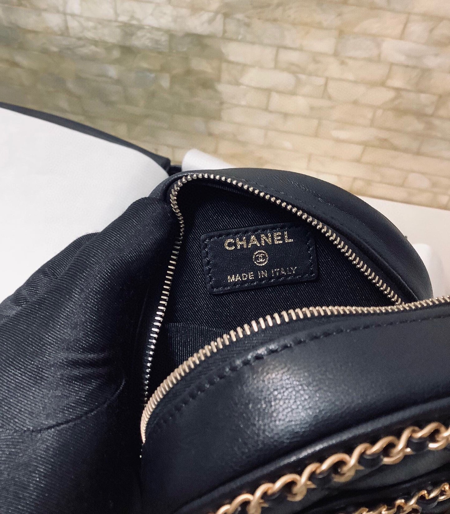 Chanel Around CC Filigree Goatskin - 12cm