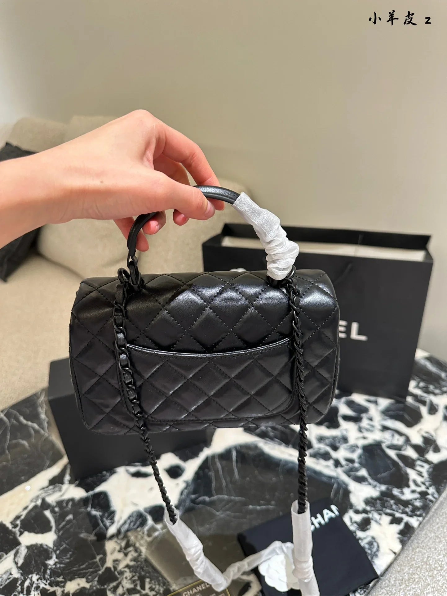 CHANEL Classic Black Lambskin Tote Bag 20×13×9cm