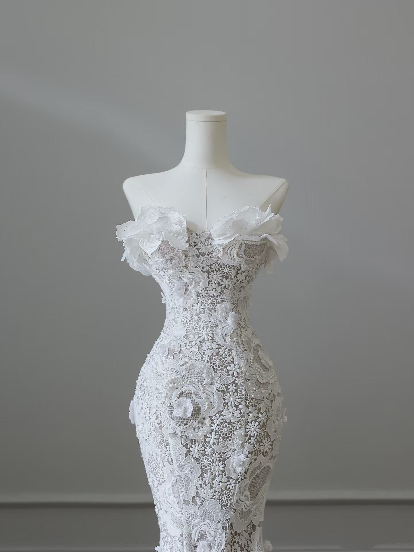 Princess Mermaid Strapless White Lace Long Wedding Dresses Brides Dress S3838