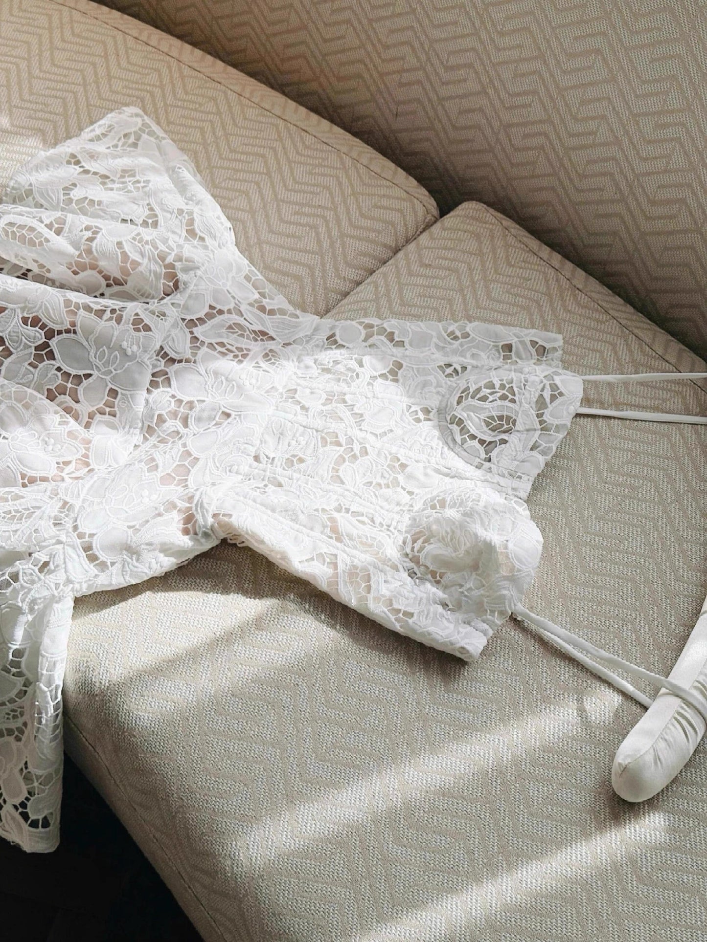 Simple A Line Spaghetti Straps Lace White Short Formal Homecoming Dresses Party Graduation Dress Hoco Dresses DH2782