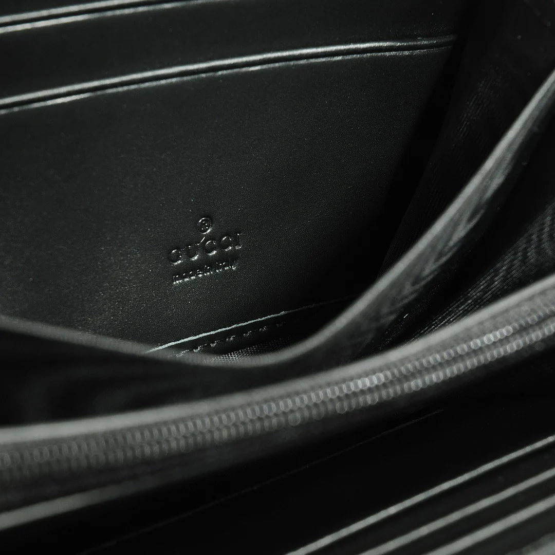 Gucci Single Zipper Handbag Black 20x10cm