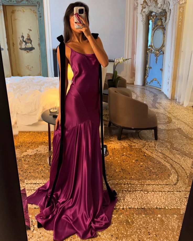 Vintage Mermaid Spaghetti Straps Grape Satin Long Prom Dresses Party Dress Summer 22th Birthday Outfits 21st Birthday Dresses DH1031