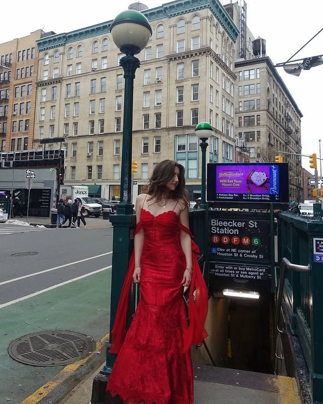 Vintage Mermaid Spaghetti Straps Red Lace Long Prom Dresses Party Dress Summer 22th Birthday Outfits 21st Birthday Dresses DH1036