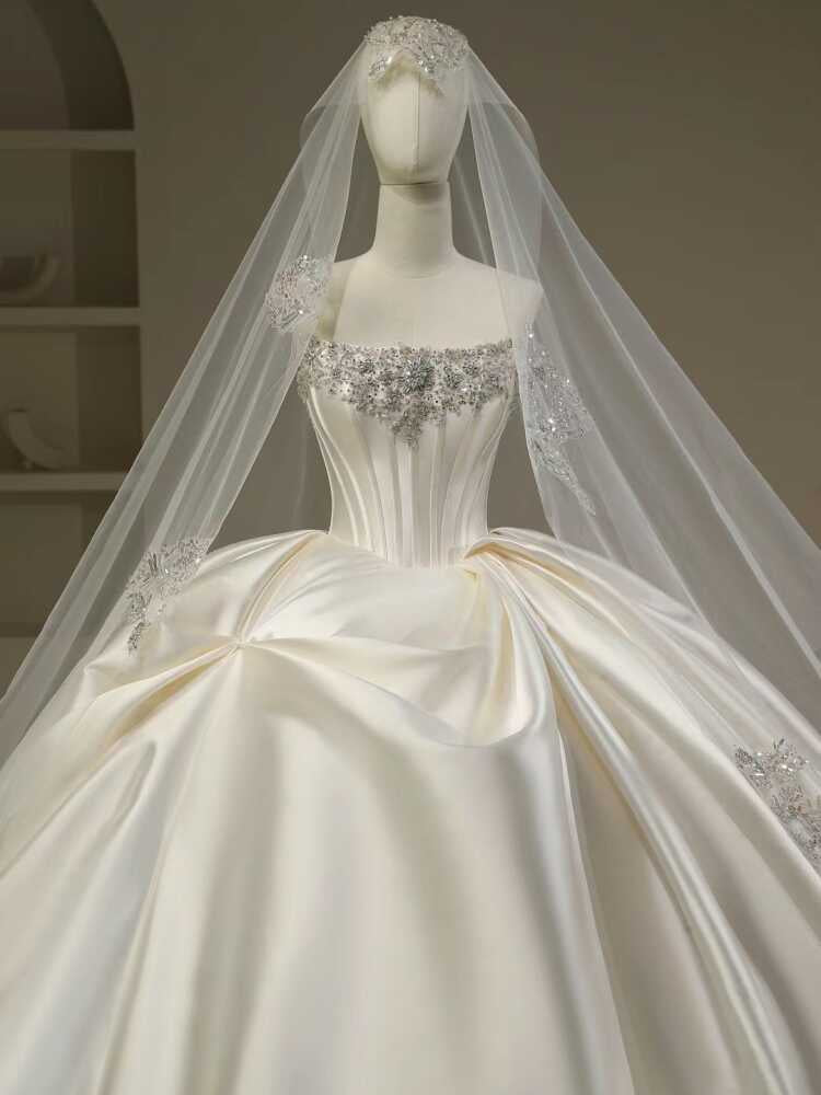 Pretty Wedding Dress Ball Gown Strapless White Long Satin Wedding Dresses Bridal Gowns Brides Gown DH111