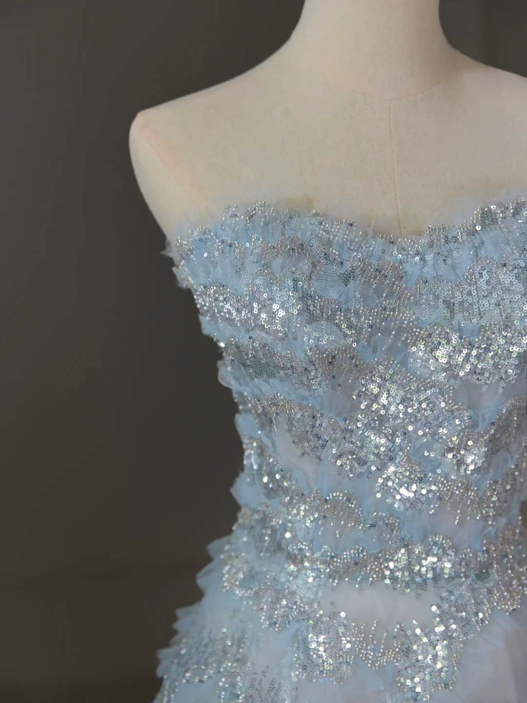 Pretty Ball Gown Sweetheart Tulle Light Blue Long Quinceanera Dress Formal Gowns Vestido De 15 Anos Sweet 16 Dress DH1124