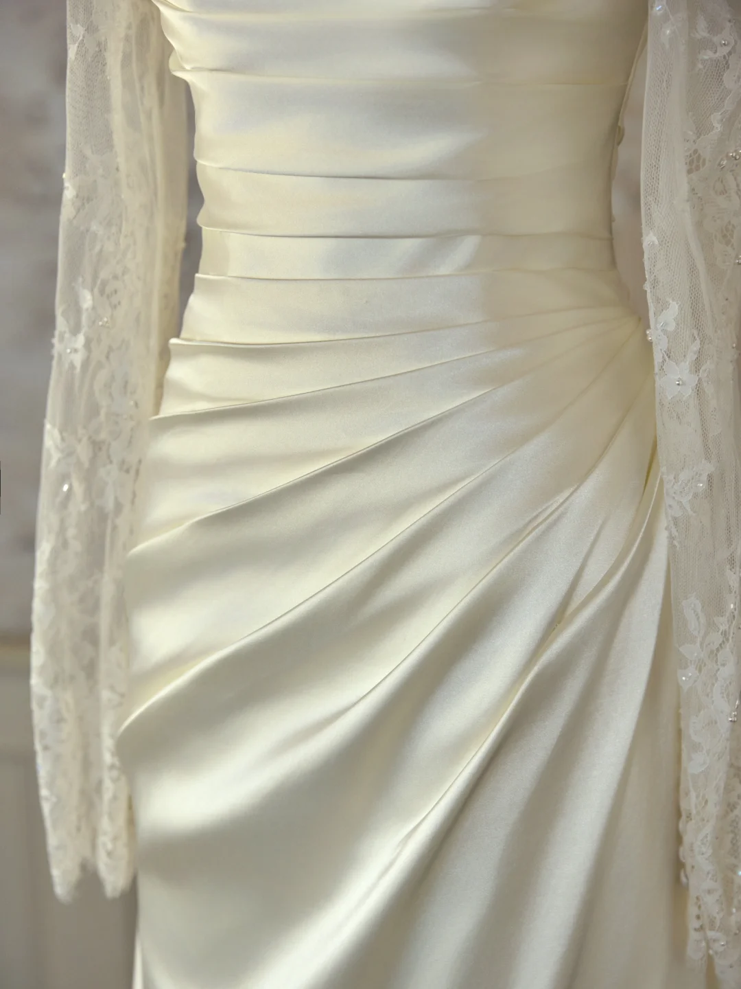 Modest Bridal Gown Mermaid Off The Shoulder Ivory Long Sleeves Satin Lace Wedding Dresses Elegant Bridal Gowns DH1126