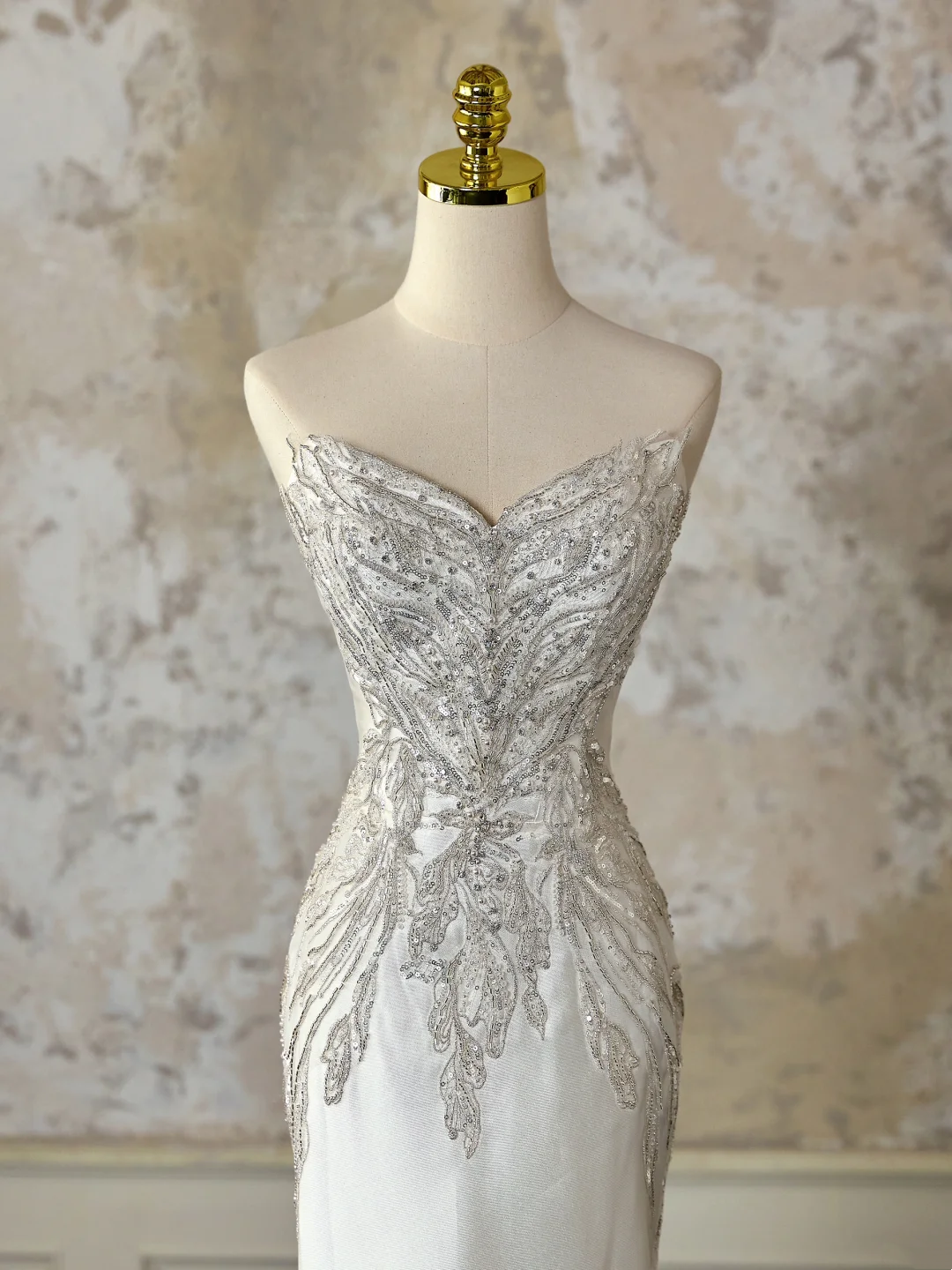 Modest Bridal Gown Mermaid Sweetheart Sleeveless Silver Beads Long White Wedding Dresses Elegant Bridal Gowns DH1128