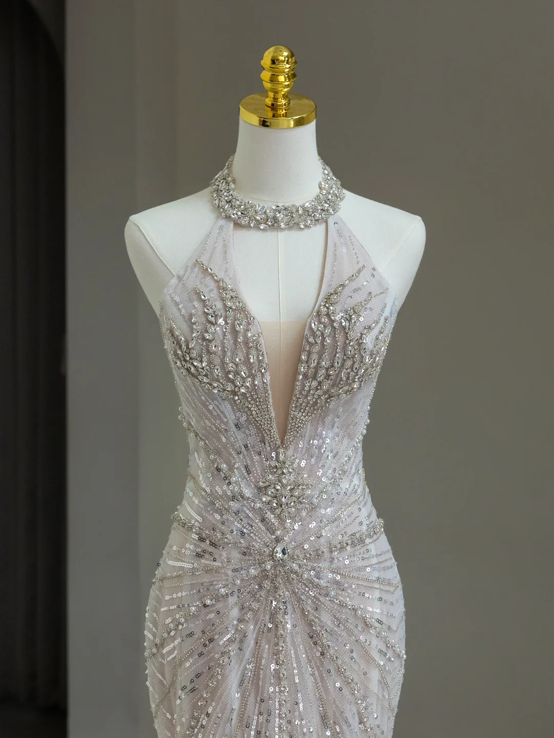 Modest Bridal Gown Mermaid Scoop Neck Tulle Silver Beads Long White Wedding Dresses Elegant Bridal Gowns DH1136