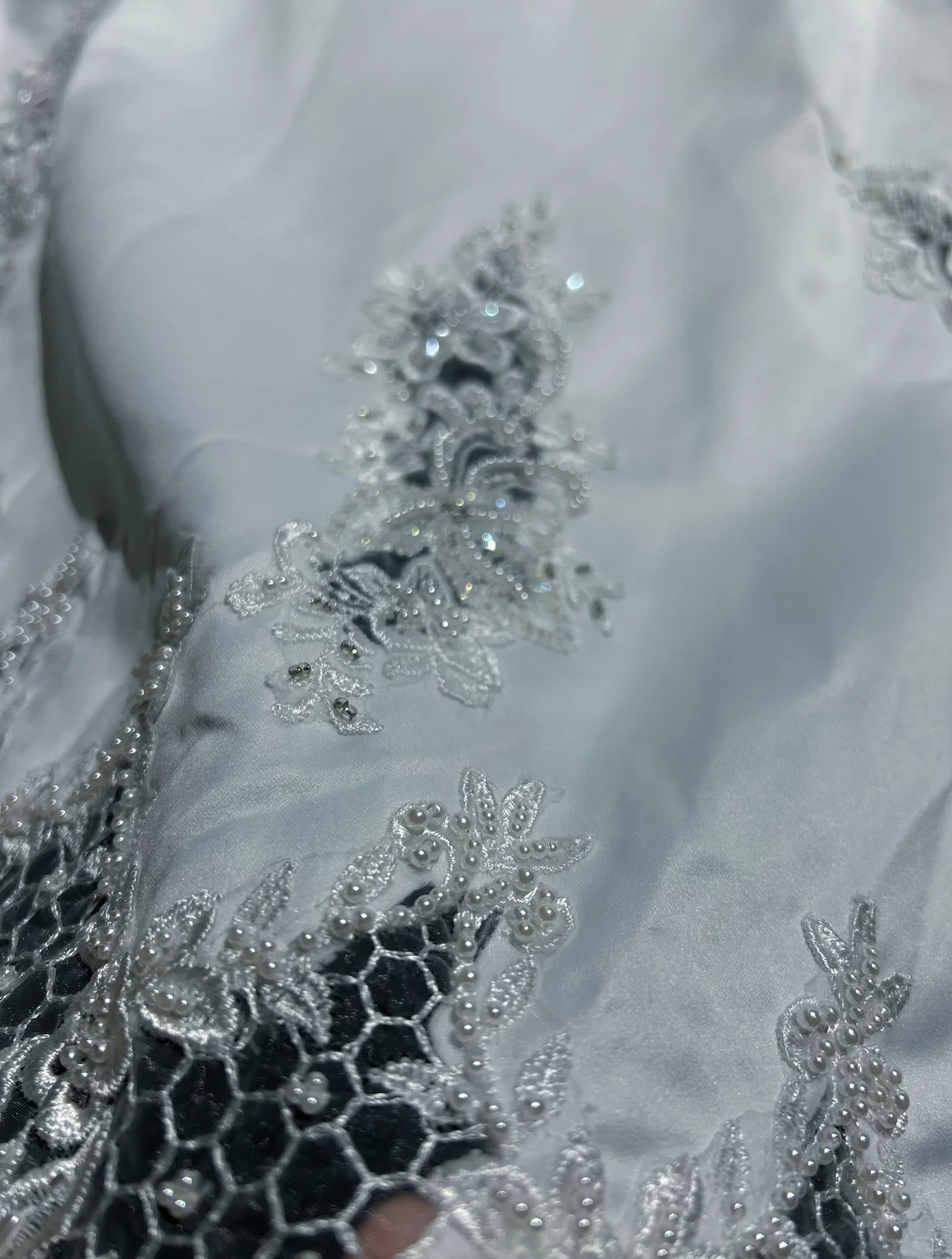 Classic Elegant Wedding Gown A line V Neck Long White Satin 70s Wedding Dresses Vintage Bridal Gowns DH1149