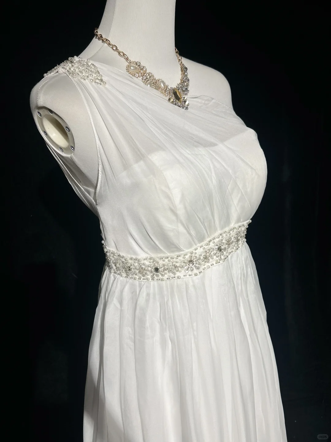 Unique Bridal Dress A line One Shoulder Chiffon White Wedding Dress With Beads 90s Wedding Dresses Vintage Bride Dress Bridal Gowns DH1268