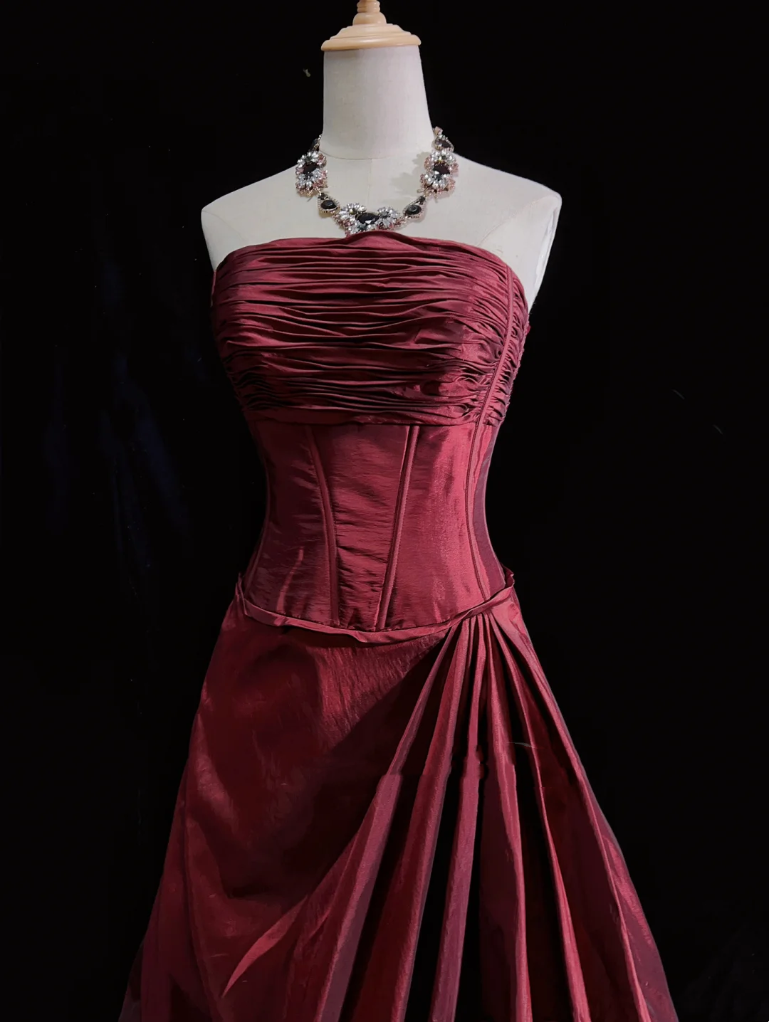 Unique Ball Gown Strapless Sleeveless Burgundy Taffeta Formal 7th Grade Homecoming Dresses Middle School Prom Dress Hoco Outfits DH1337