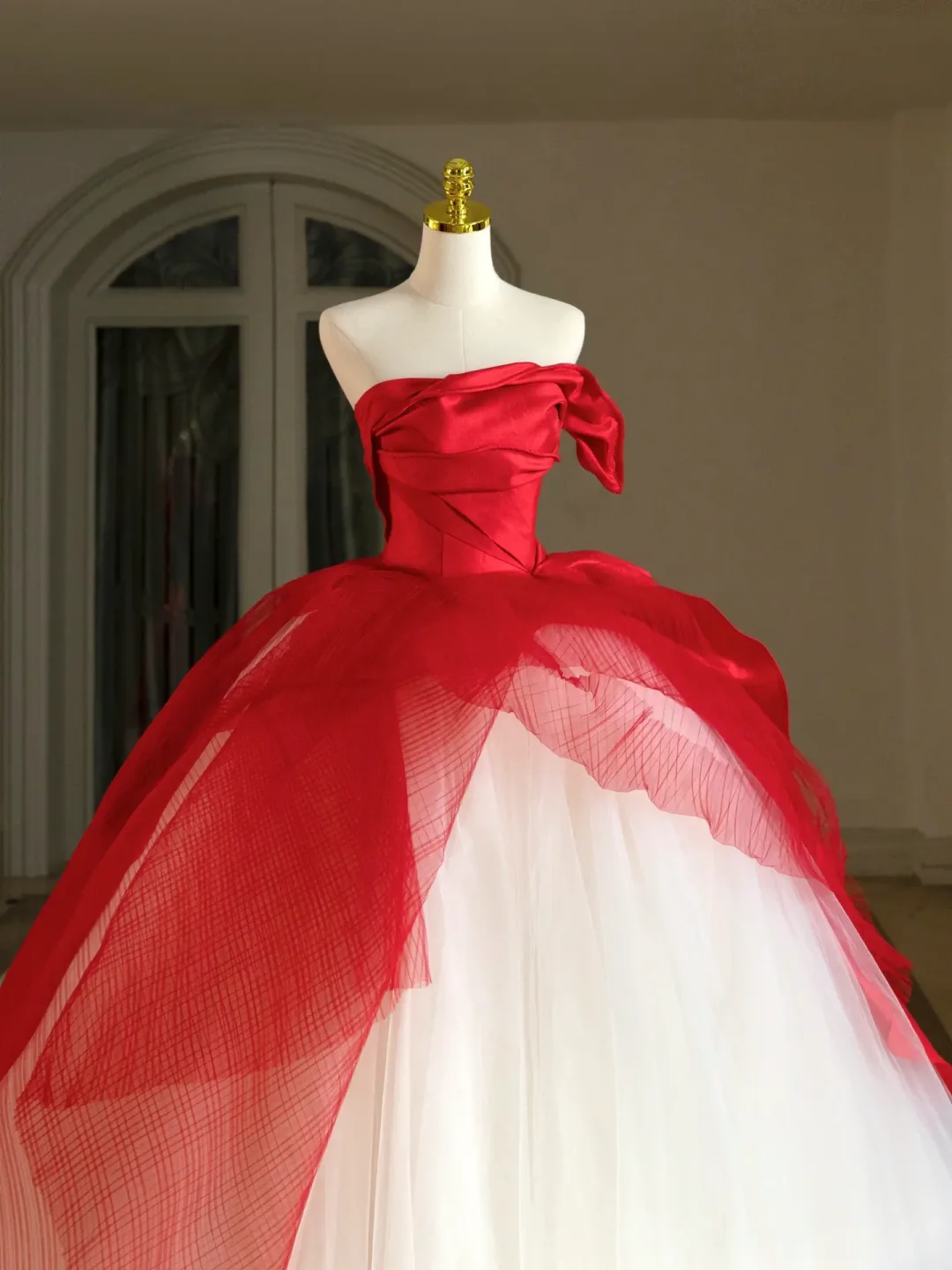 Sweet Ball Gown Strapless Sleeveless Tulle Red Quinceanera Dress Formal Gowns Vestido De 15 Anos Sweet 16 Dress DH1561