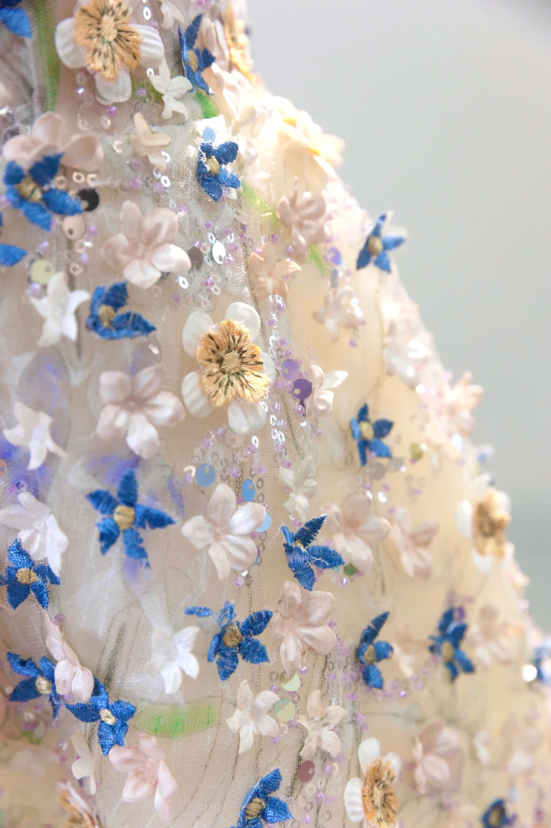 Princess Bridal Dress A Line Sweetheart Lace Wedding Dress With Flowers Wedding Dresses Modest Wedding Gowns DH1615