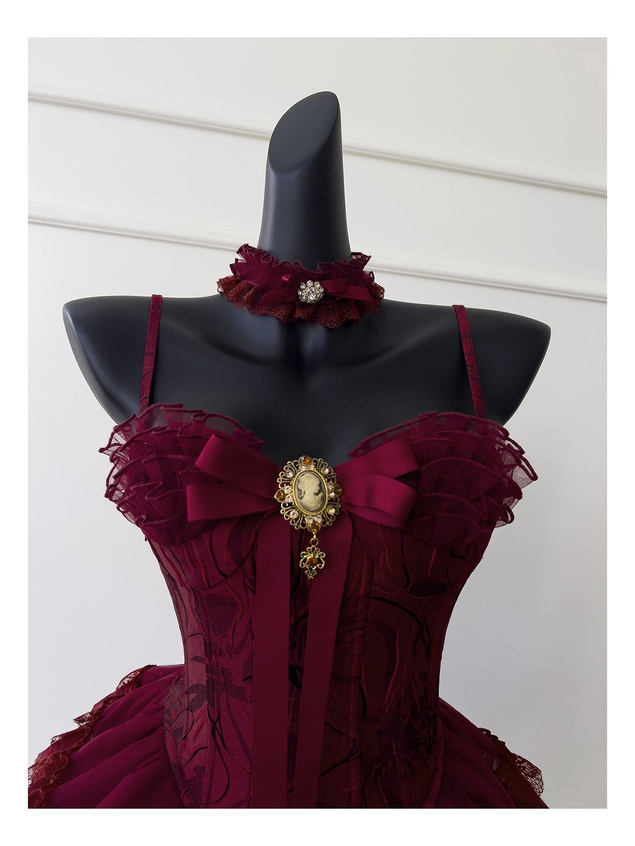 Modest Ball Gown Spaghetti Straps Sleeveless Lace Grad Dress Inspo Short Mini Formal 8th Grade Homecoming Dresses High School Hoco Court Dress Graduation Dress Cocktail Gown Birthday Outfits D1938