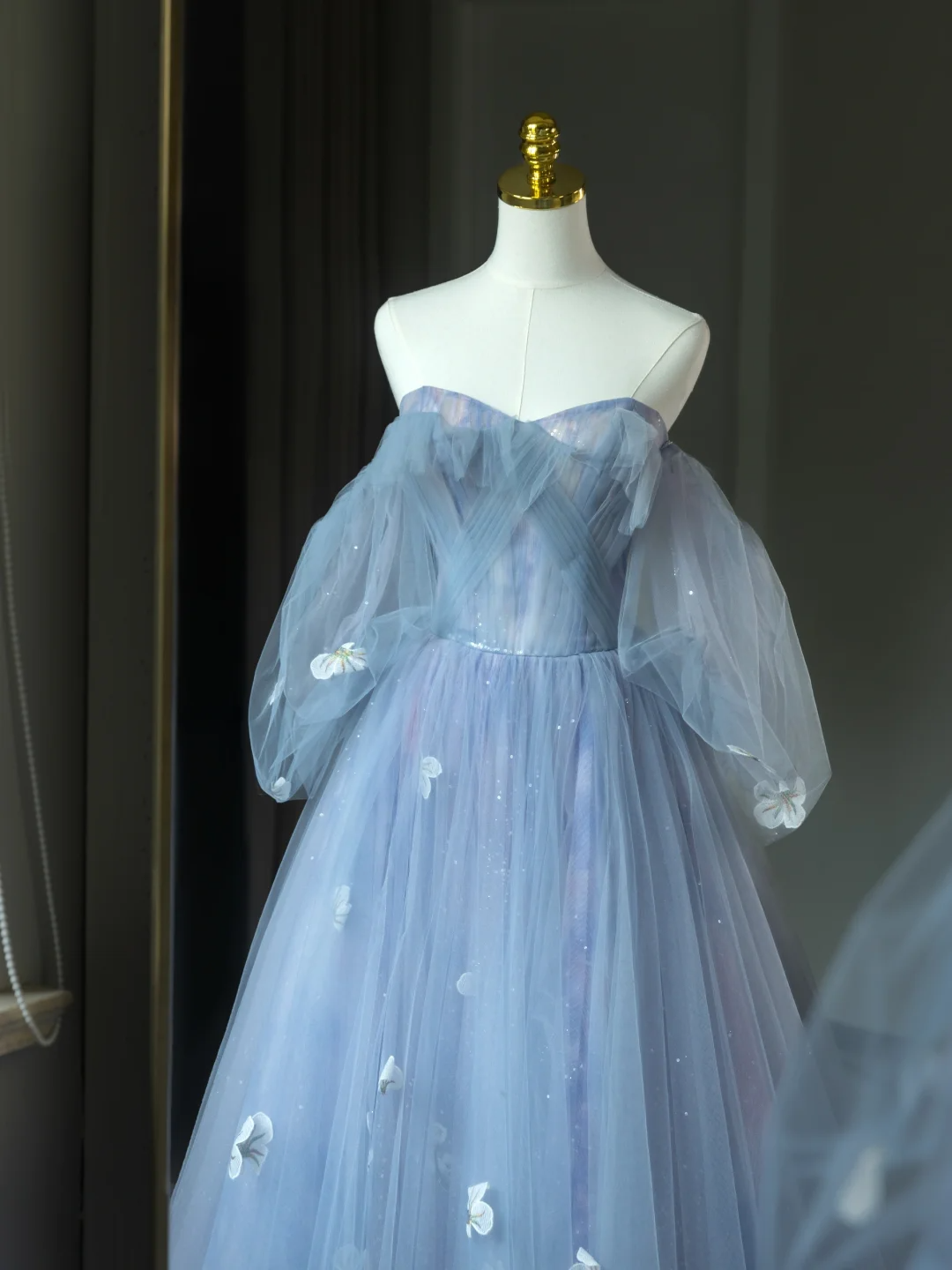 Pretty Ball Gown Off The Shoulder Blue Tulle Long Floral Quinceanera Dress Formal Gowns Sweet 17 Dresses Vestido De 15 Anos Sweet 16 Dress DH2062