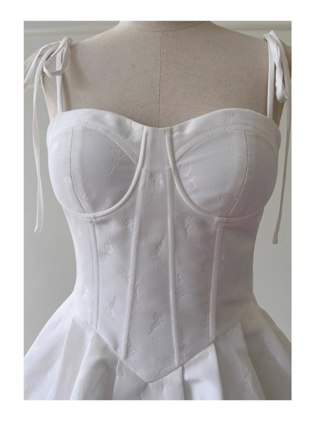 Modest A Line Spaghetti Straps White Satin Short Formal Homecoming Dress Middle School Short 20th Birthday Outfits Graduation Dress Cocktail Dresses DH2197