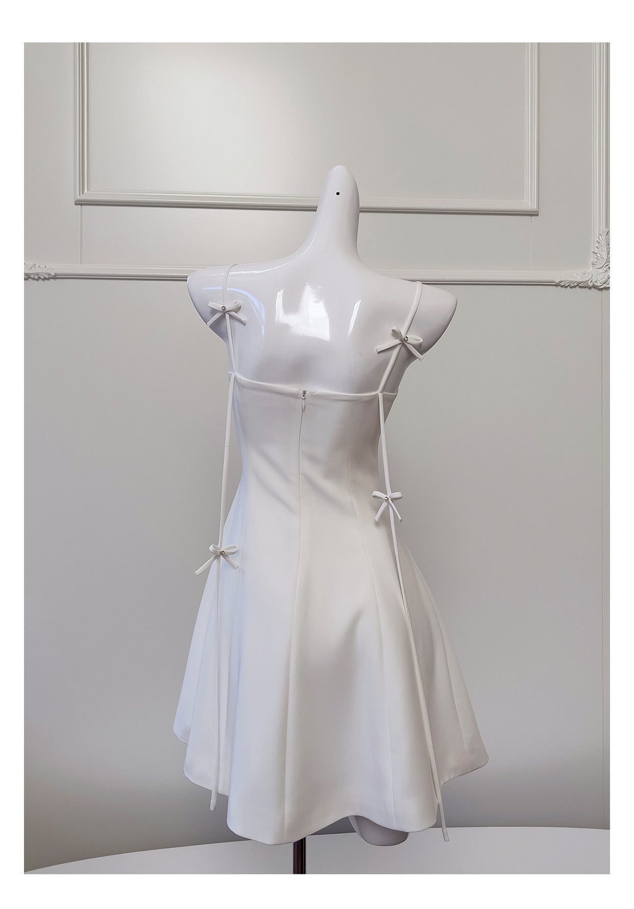 Pretty A Line Spaghetti Straps White Satin Short Formal Homecoming Dresses Middle School Short 21st Birthday Outfits Graduation Dress Mini Cocktail Dresses DH2296