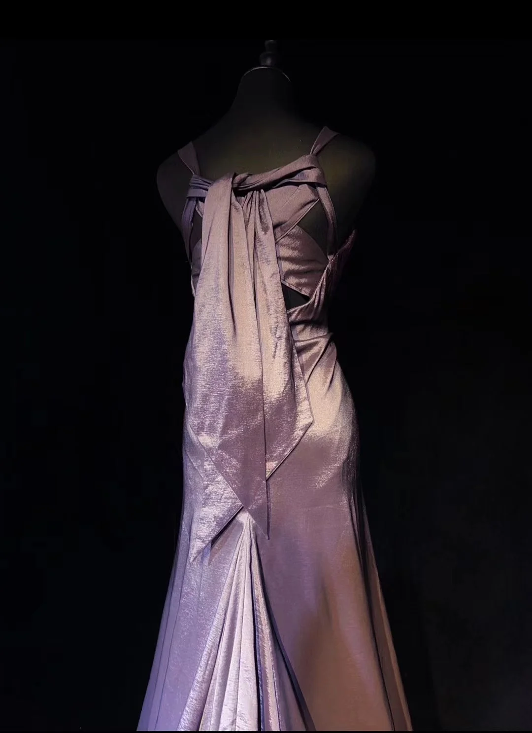 Vintage A Line V Neck Grape Sleeveless Satin Long Prom Dresses Party Dress 18th Birthday Outfits Graduation Dresses DH2652