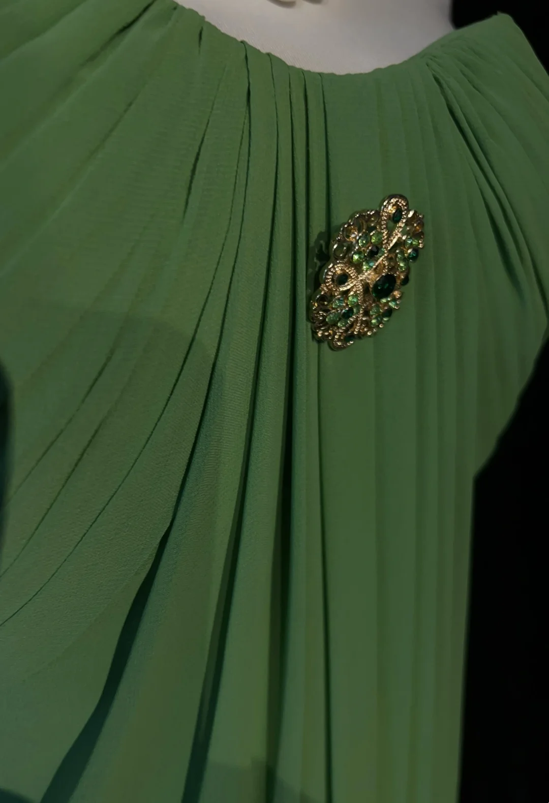 Retro A Line Sweetheart Green Chiffon Sleeveless Pleated Long Prom Dresses Party Dress 21st Birthday Outfits Graduation Dresses DH2668