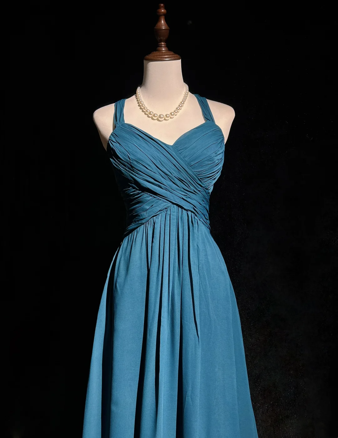 Retro A Line Halter Sleeveless Chiffon Pleated Long Prom Dresses Party Dress 21st Birthday Outfits Graduation Dresses DH2670